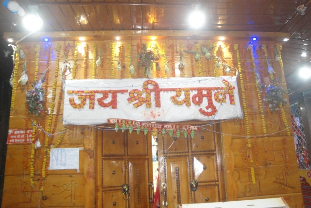 yamunotri_2.jpg